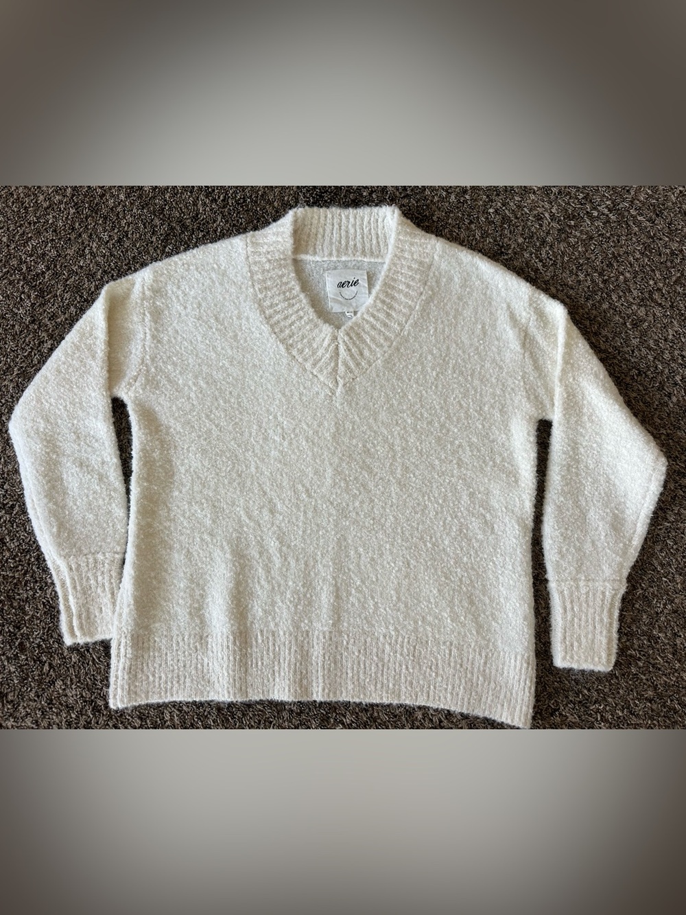Aerie Women’s Cozy Boucle V-Neck Pullover Sweater